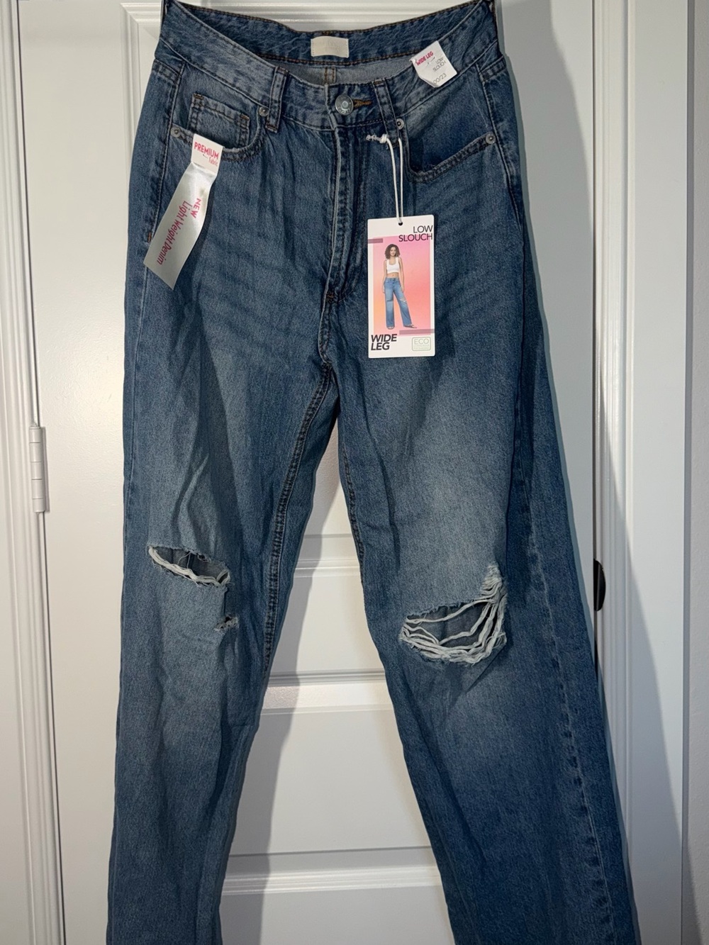 Low Slouch Wide Leg Jeans in Classic Blue
